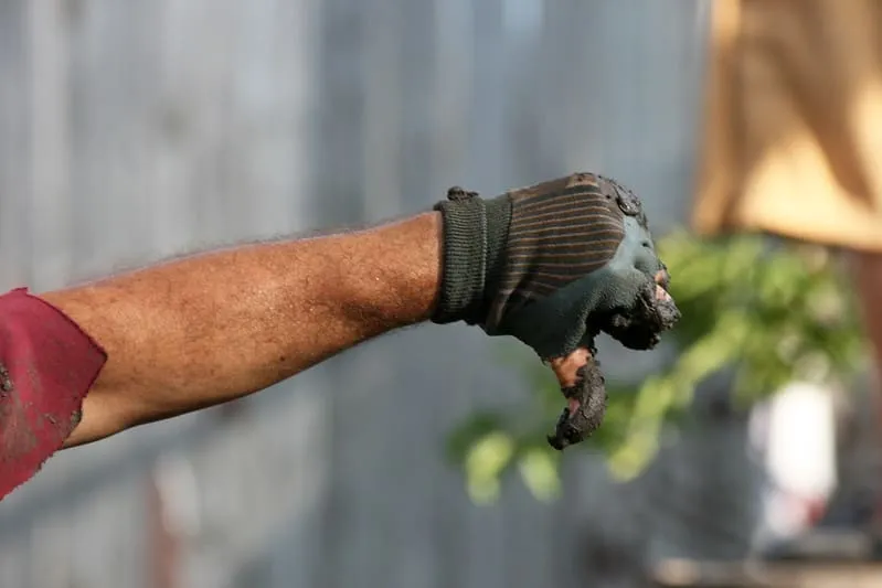 Muddy Thumbs Down